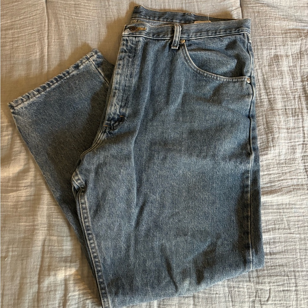 Wrangler Relaxed Fit Blue Jeans